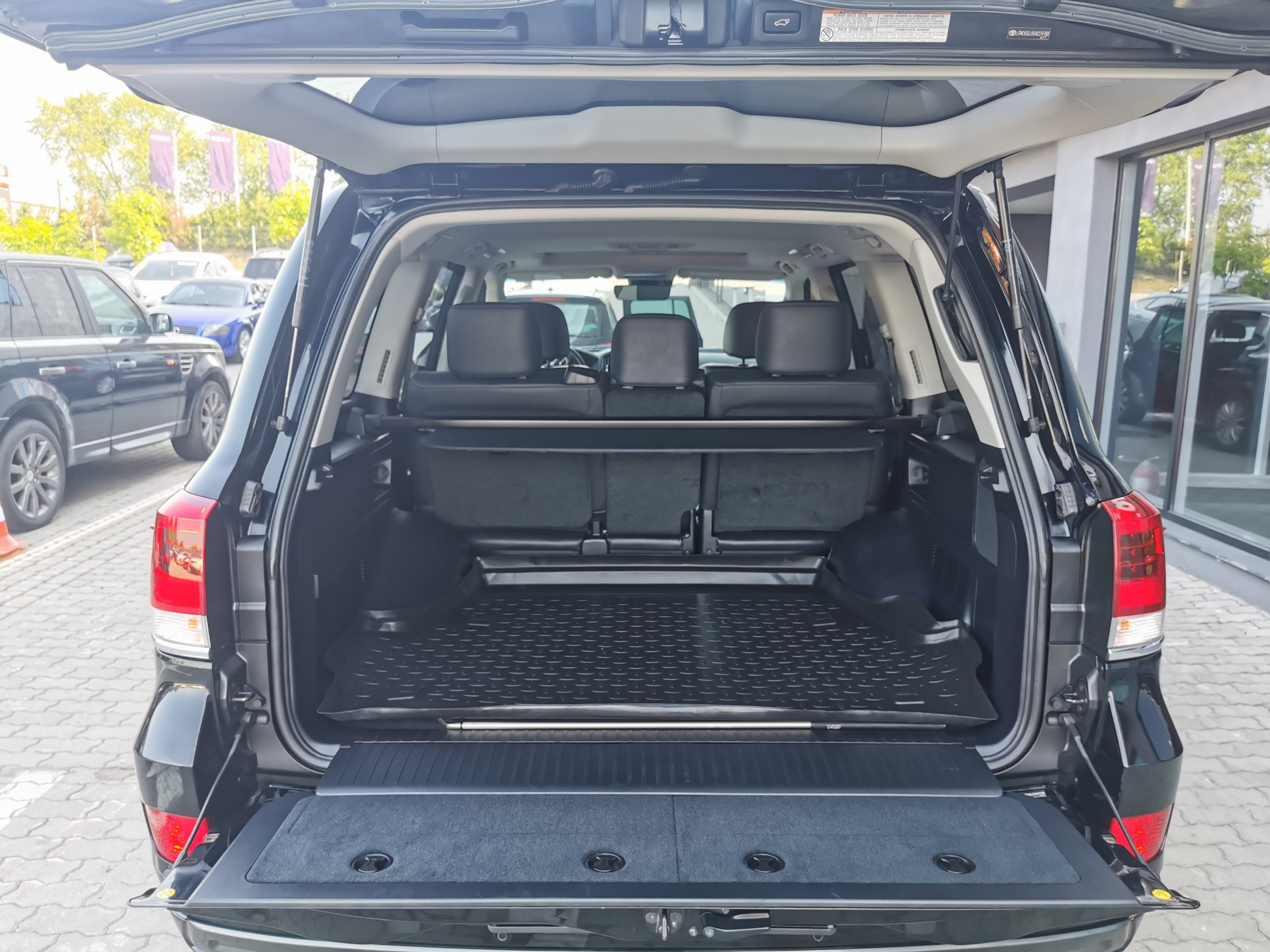 Toyota Land Cruiser 200