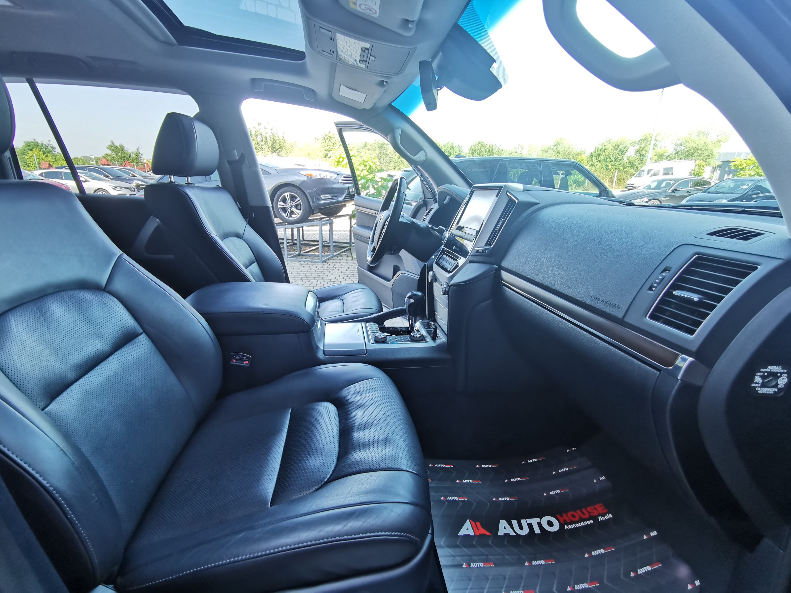 Toyota Land Cruiser 200