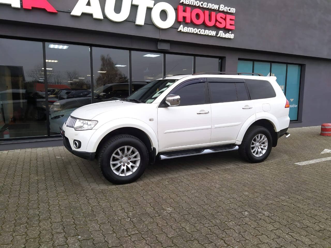 Mitsubishi Pajero Sport 4WD