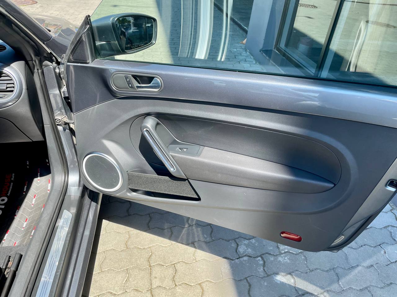 Volkswagen Beetle 2011