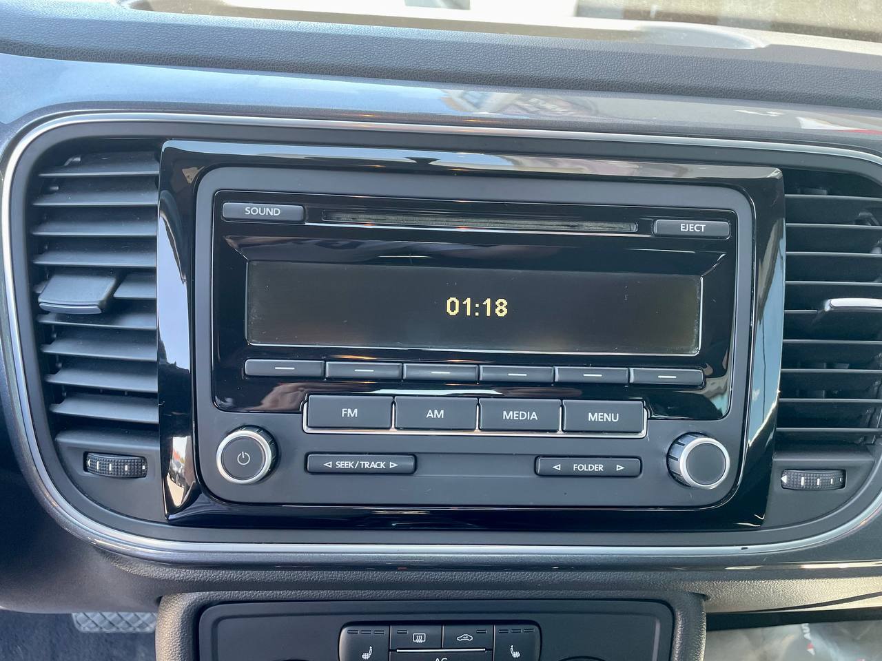 Volkswagen Beetle 2011