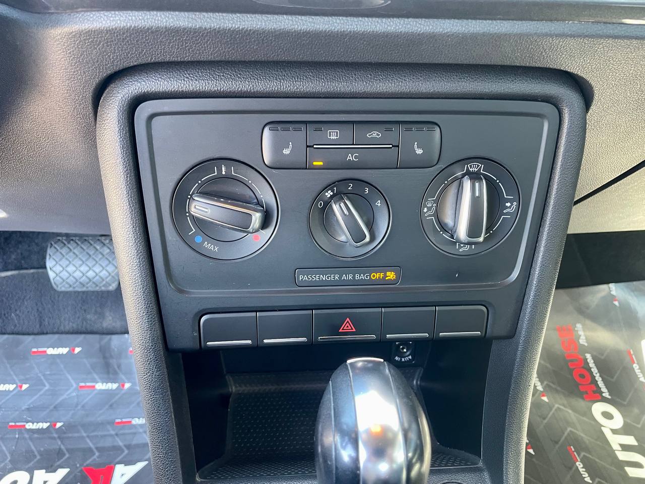 Volkswagen Beetle 2011