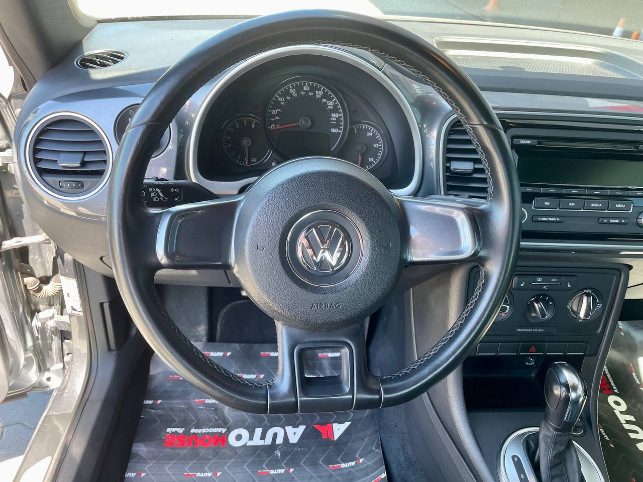 Volkswagen Beetle 2011