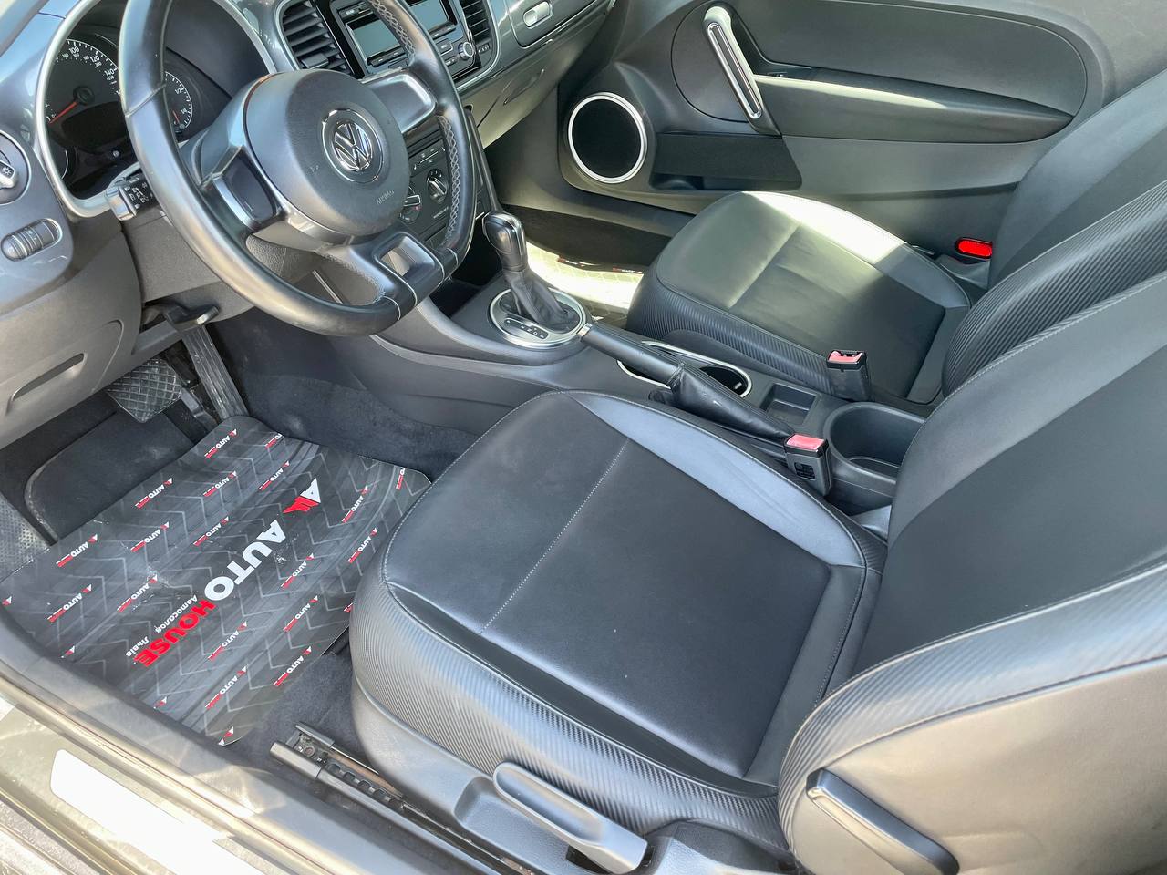 Volkswagen Beetle 2011