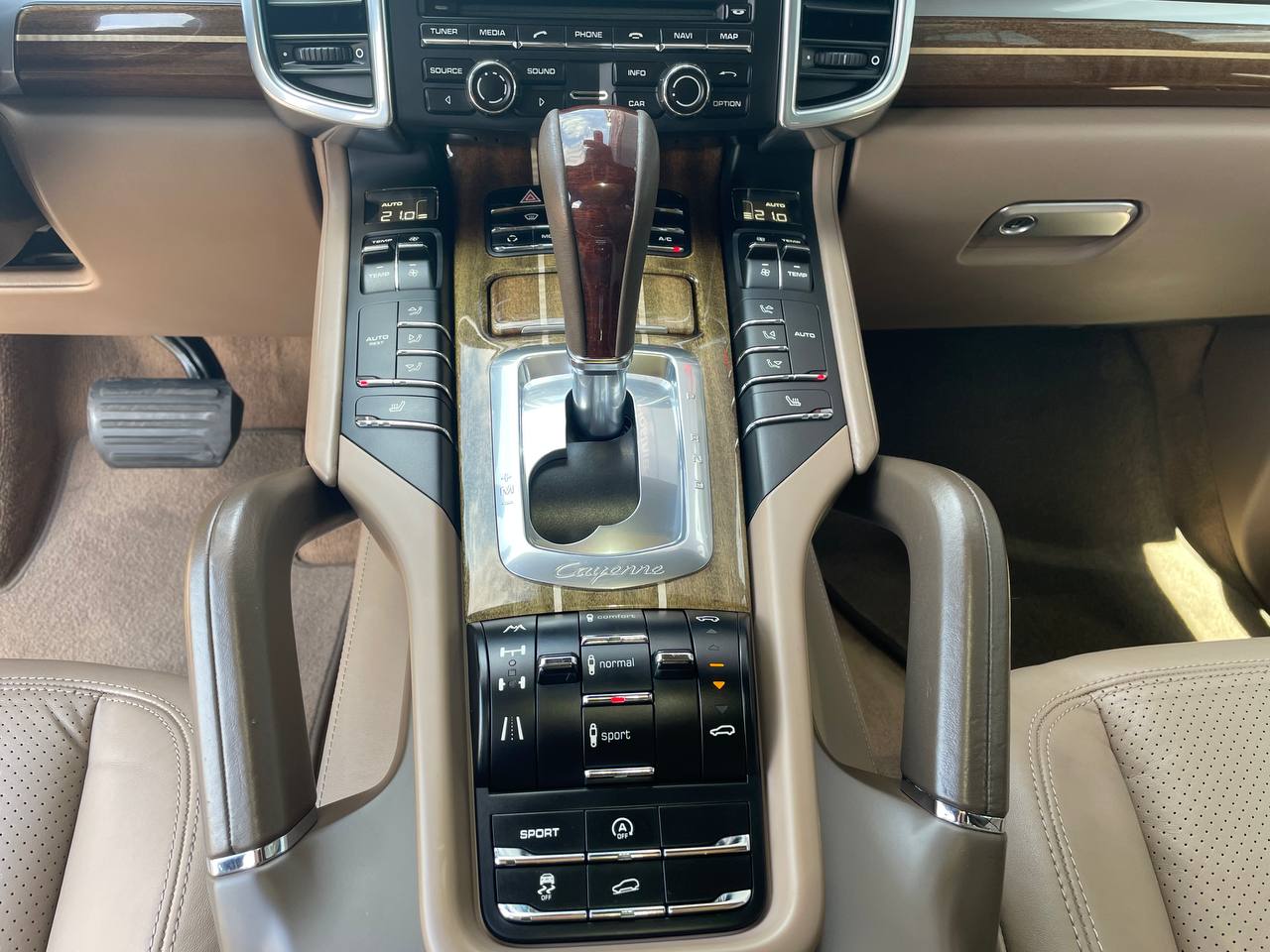 Porsche Cayenne 2012