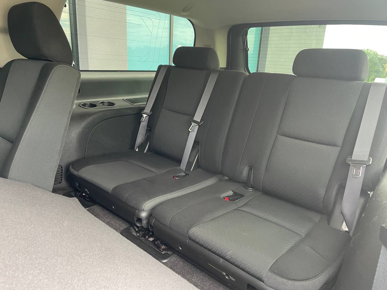 Chevrolet Suburban 2011