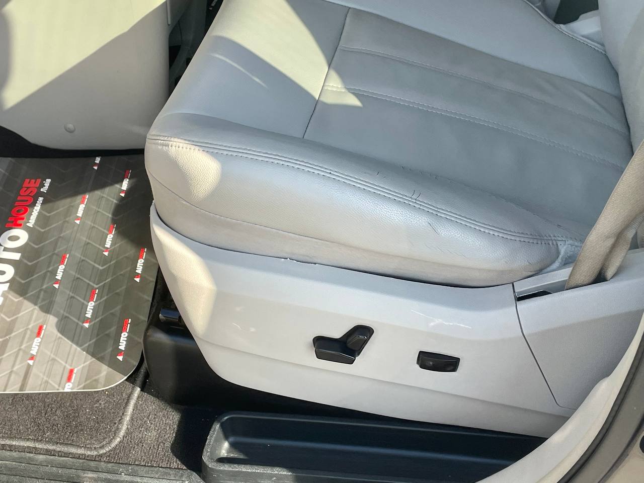 Chrysler Town & Country 2012