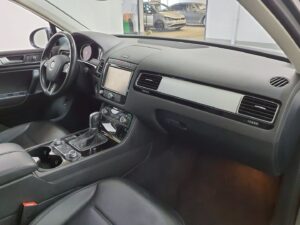 volkswagen-touager-autohouse-2