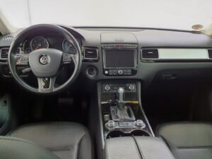 volkswagen-touager-autohouse-5