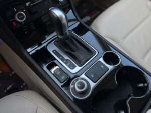 volkswagen-touareg-autohouse-13