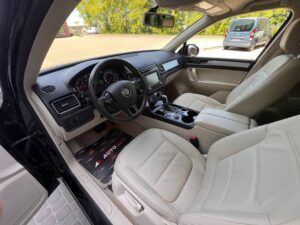 volkswagen-touareg-autohouse-14