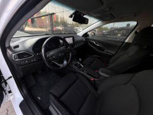 hyundai-i30-autohouse-west-14