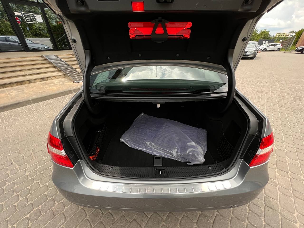 Mercedes-Benz E-Class 2012