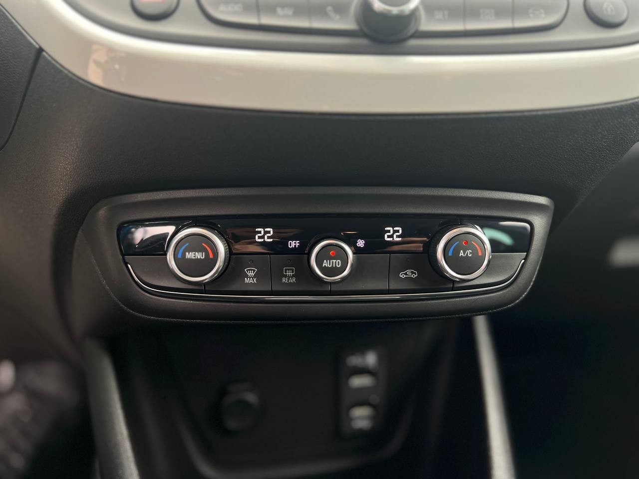 Opel Crossland X 2020