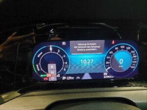 volkswagen-golf-autohouse-west-5