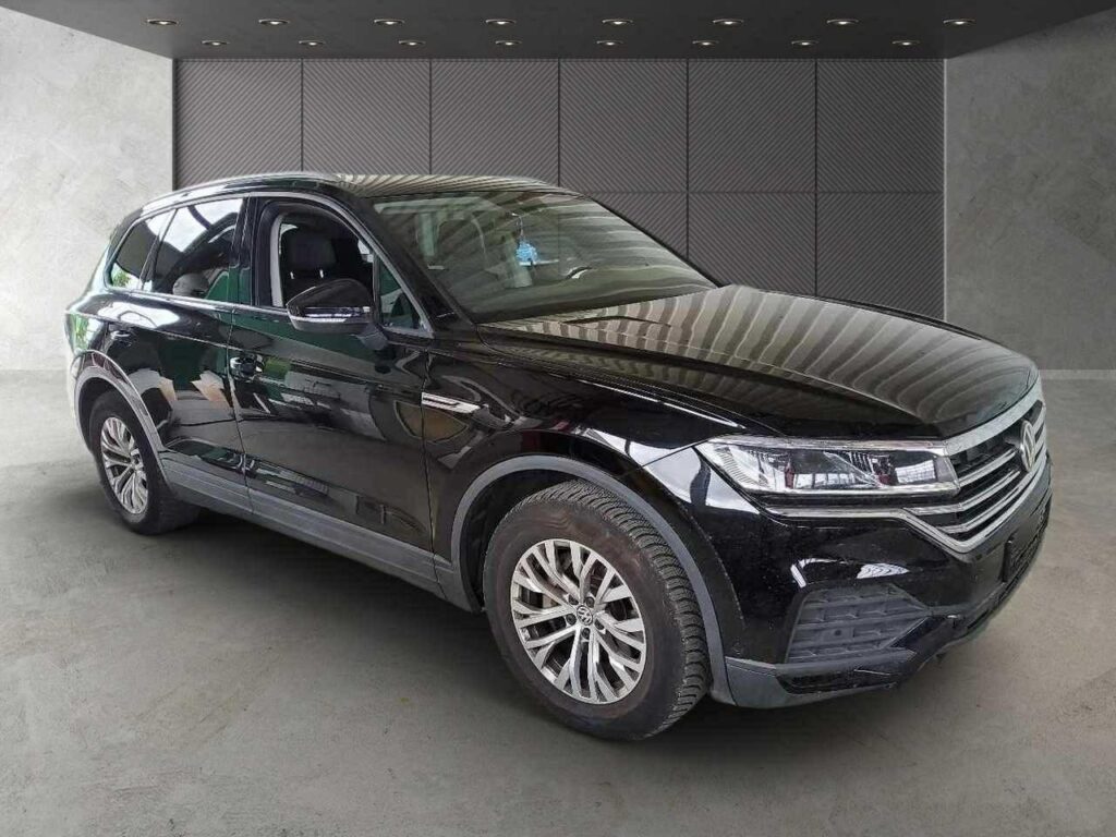 volkswagen-touareg-autohouse-west-1