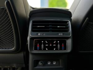 audi-q8-autohouse-west-16