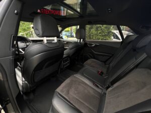 audi-q8-autohouse-west-17