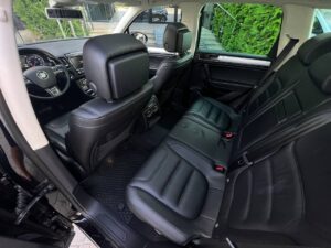 volkswagen-touareg-autohouse-west-15