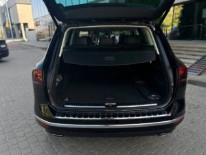 volkswagen-touareg-autohouse-west-16