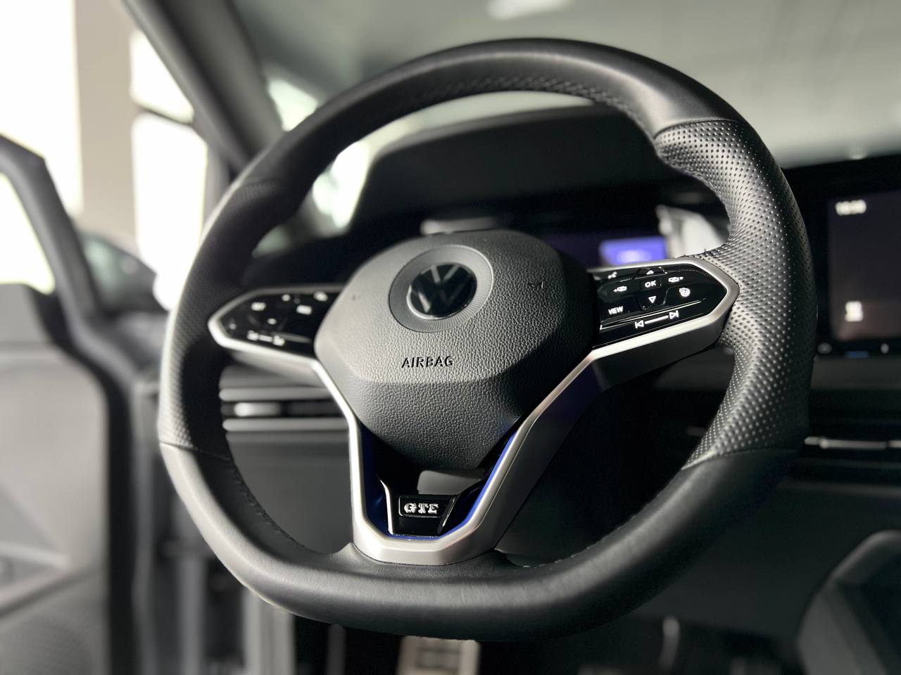 Volkswagen Golf GTE 2021