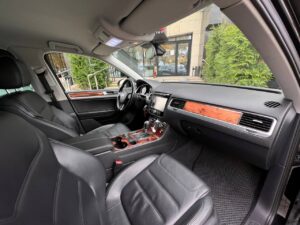 volkswagen-toureg-autohouse-west-15