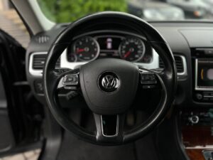 volkswagen-toureg-autohouse-west-8